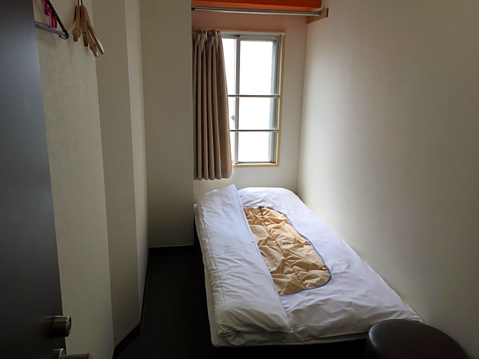 Shochikubai Hostel No.3 - Men Only