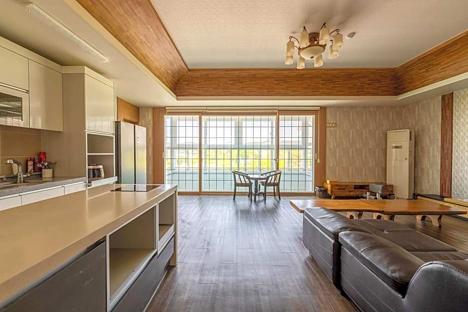 Gyeongju Hotel Check-in Bulguk