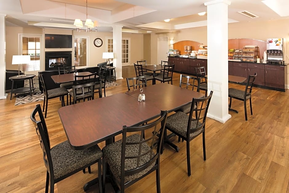 Country Inn & Suites by Radisson, Elizabethtown, KY