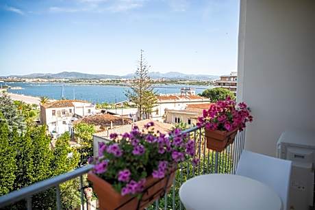 Antares Rooms and Suites