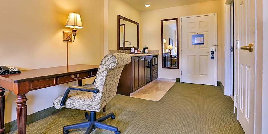 Hampton Inn By Hilton And Suites Savannah Historic District