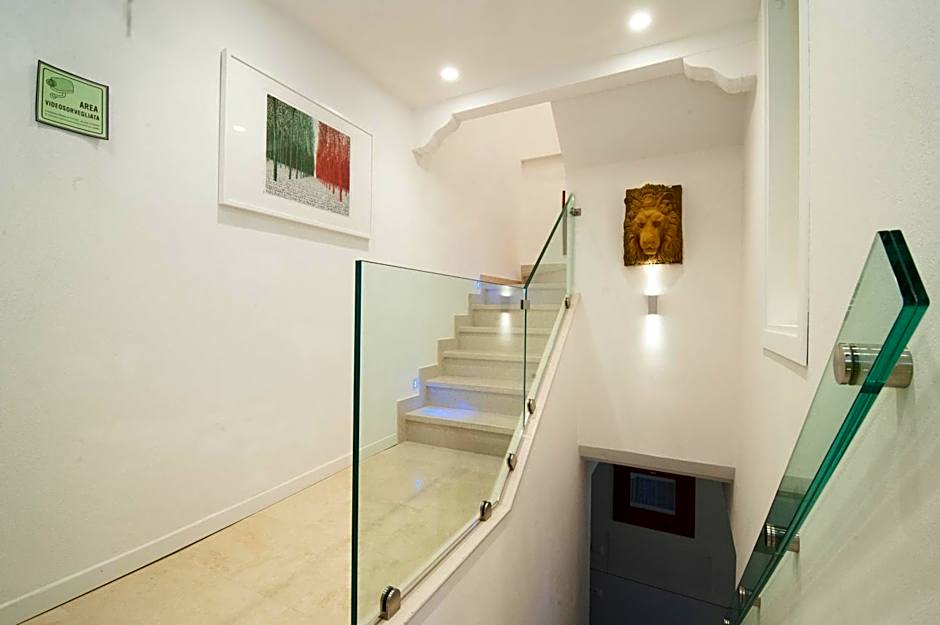 Leone Hotel