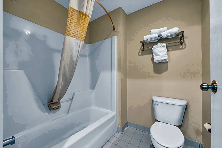 Gray Inn & Suites