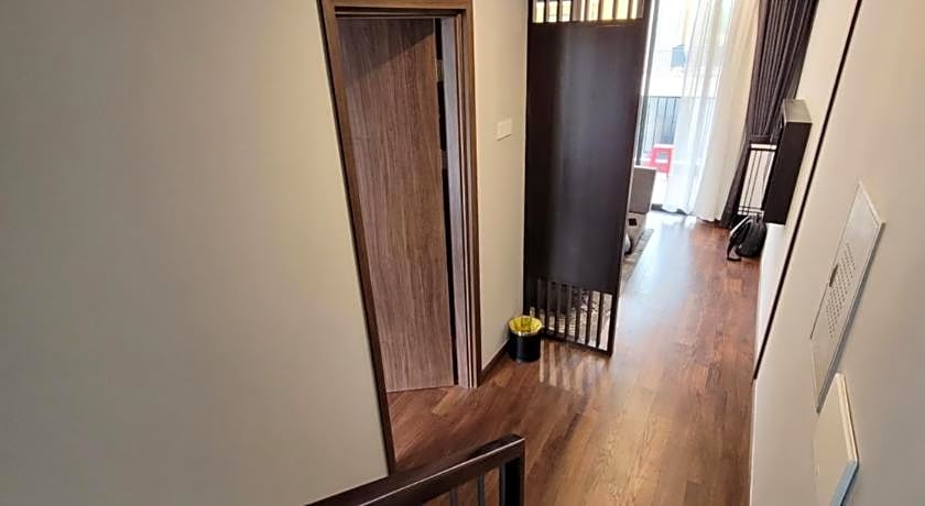 Lynn Times Thanh Thuy