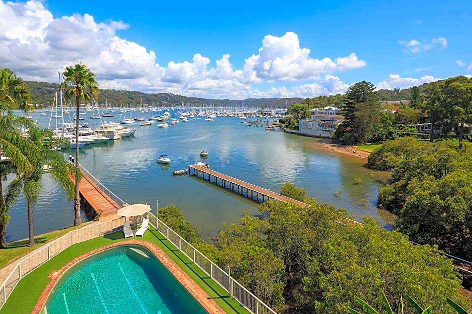 Mirage Hotel Newport