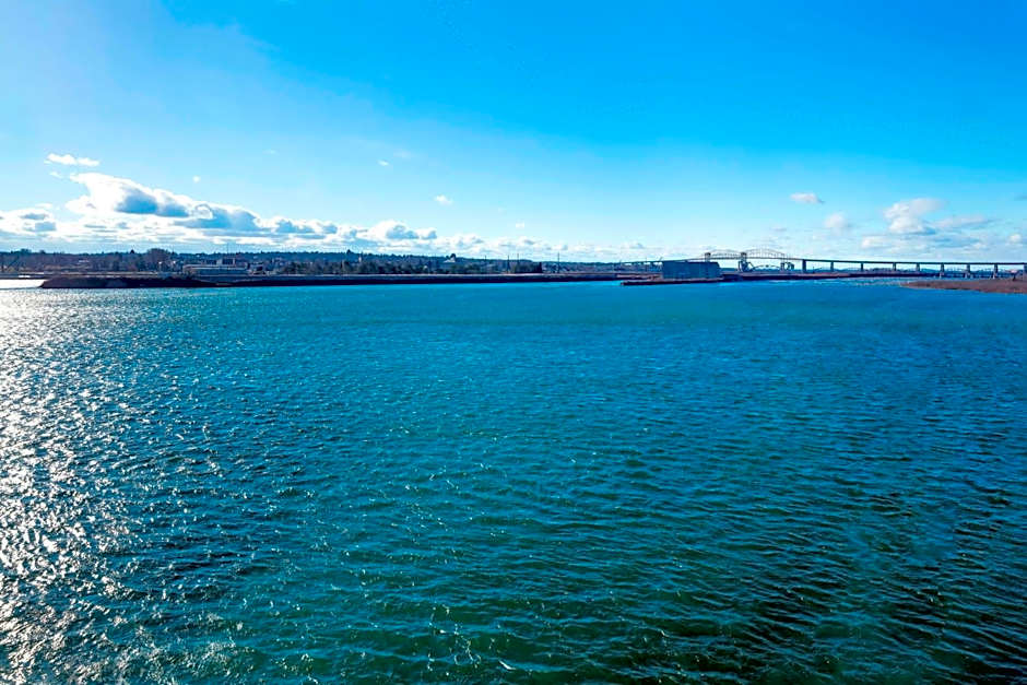 Delta Hotels by Marriott Sault Ste. Marie Waterfront