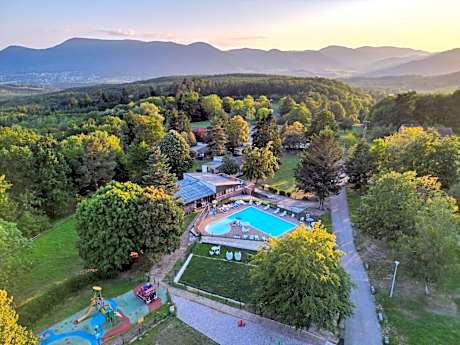 Hotel Parc Les Cigognes - Albe