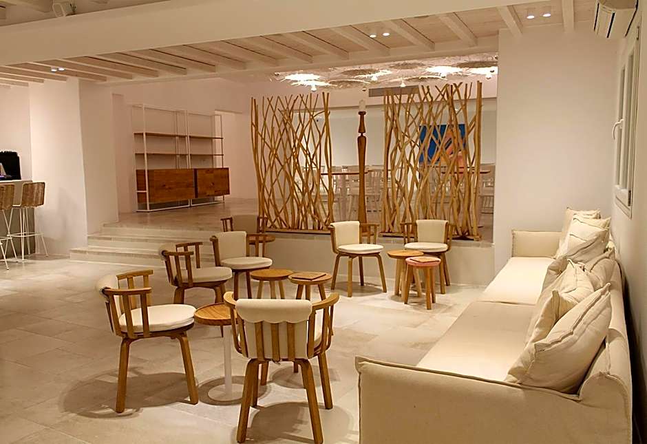 Vienoula's Garden Hotel