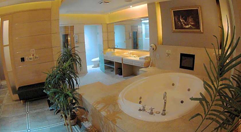 Changsing Business Motel