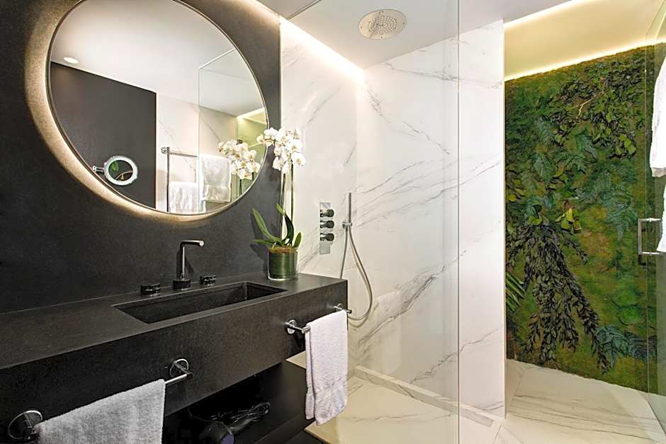 The Pavilions Madrid Hotel