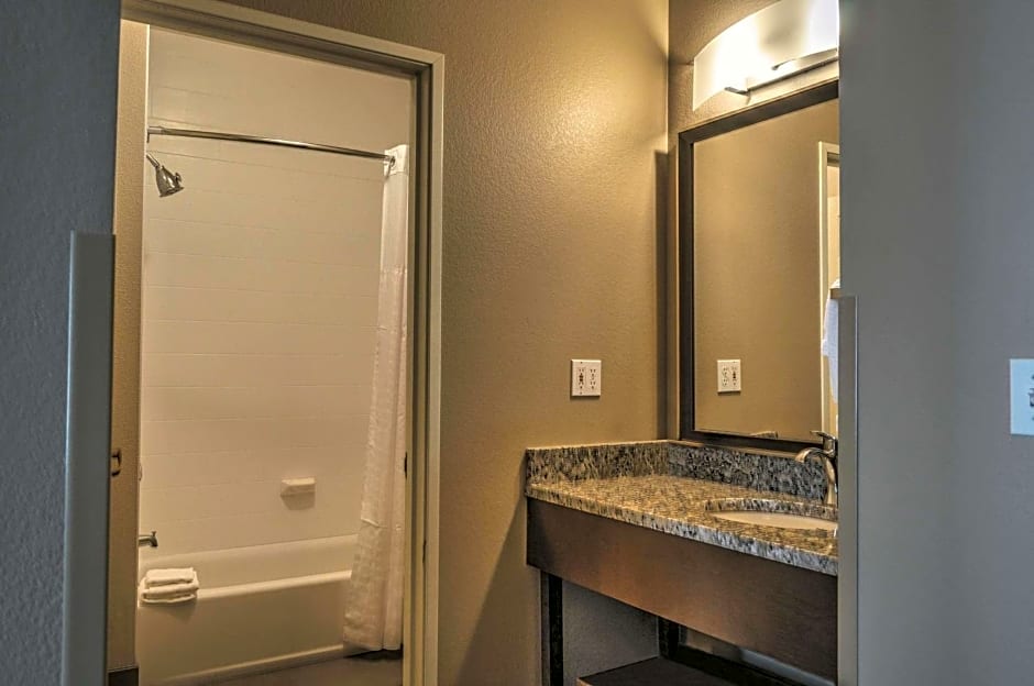 Best Western Plus Kalispell/Glacier Park West Hotel & Suites