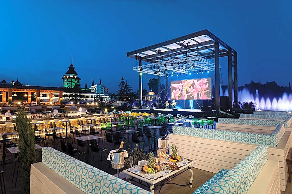 Titanic Mardan Palace