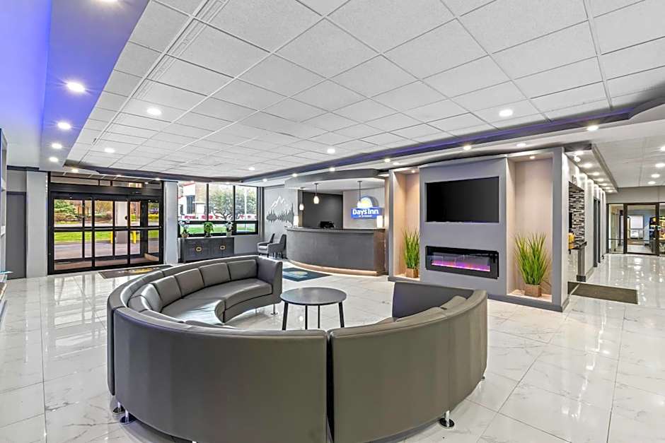 Days Inn by Wyndham Liberty