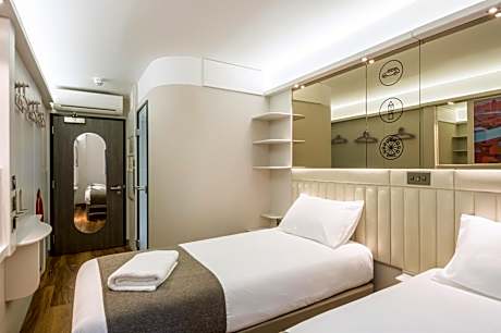 Classic Twin Room no Window