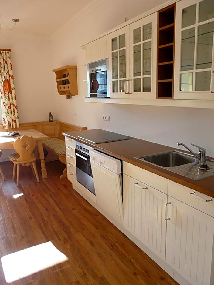 Hotel Roter Hahn - Bed & Breakfast