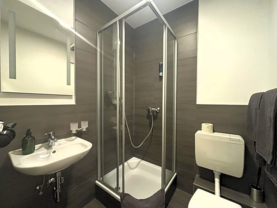Boutique Hotel Q8 By Simplex
