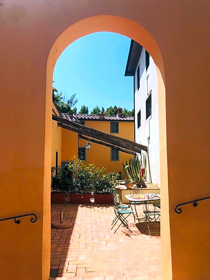 Tenuta Guinigi Antico Borgo di Matraia - Exclusive Holidays apartments & Pool