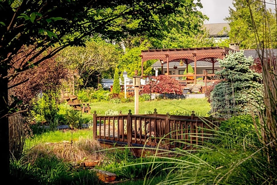 Azalea Garden Inn