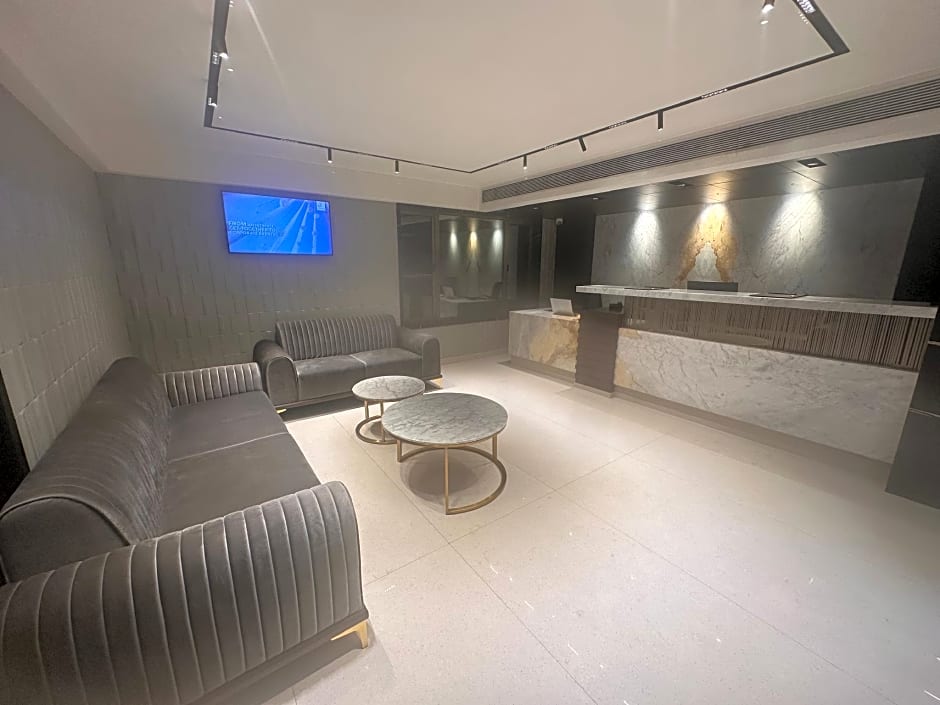 The International by Tunga