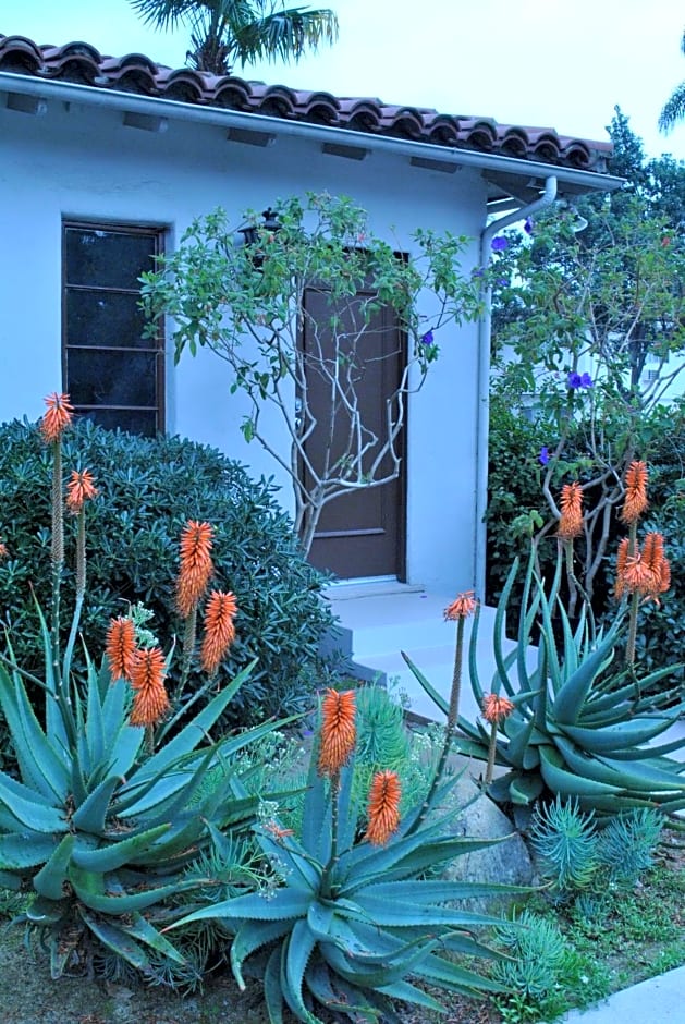 Casa Del Mar Inn