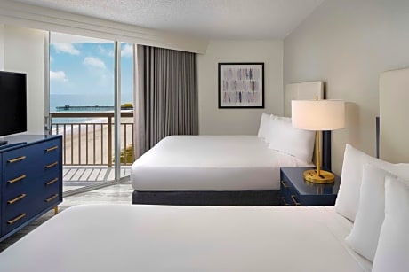 Queen Suite with Two Queen Beds and Ocean and Pier View