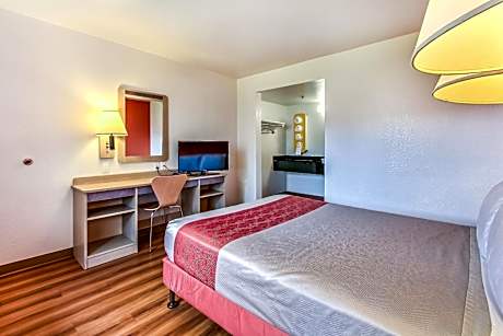 Queen Room with Mini Fridge