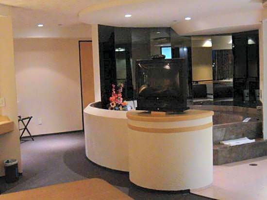 Porto Novo Hotel & Suites
