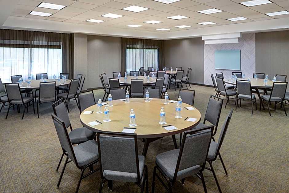 SpringHill Suites by Marriott Newark International Airport