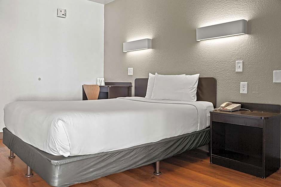 Motel 6-San Luis Obispo, CA - South