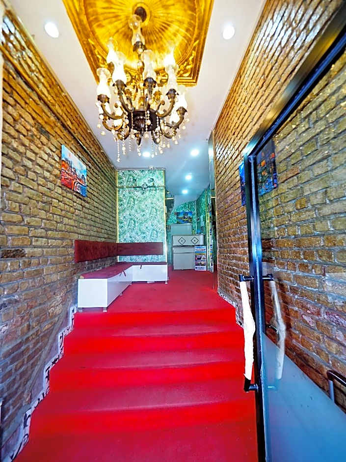 RENOVA OLD CiTY HOTEL