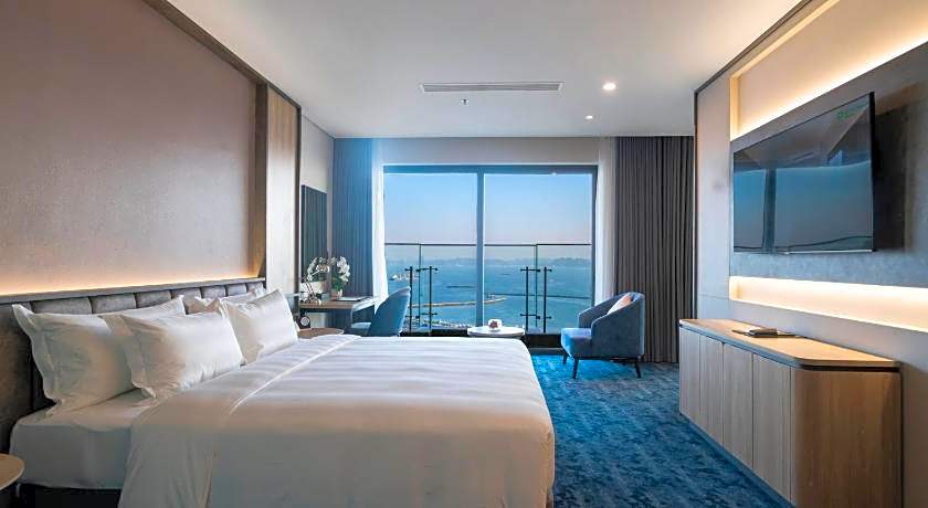 Wyndham Garden Legend Halong