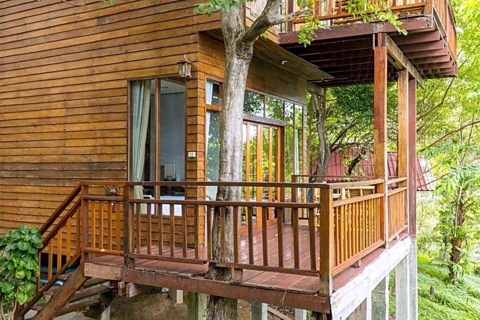 Photo 1 of 7 of Forest Cabin