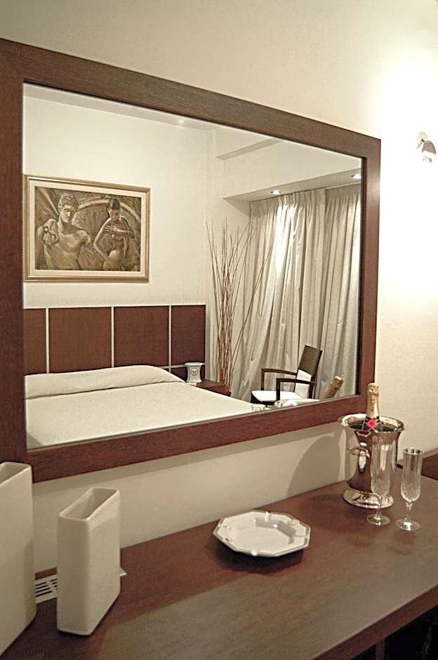 Blue Sea Hotel Alimos