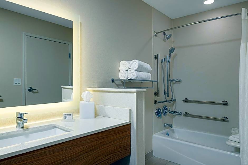 Fairfield Inn & Suites by Marriott Salina