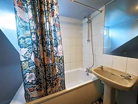 Twin Room with Shared Bathroom