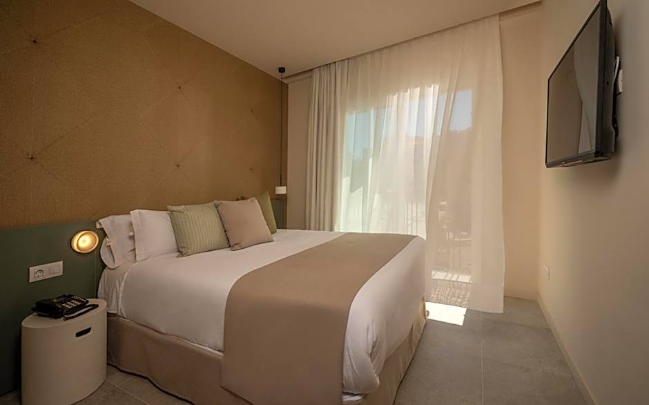 Photo 1 of 13 of Junior Suite