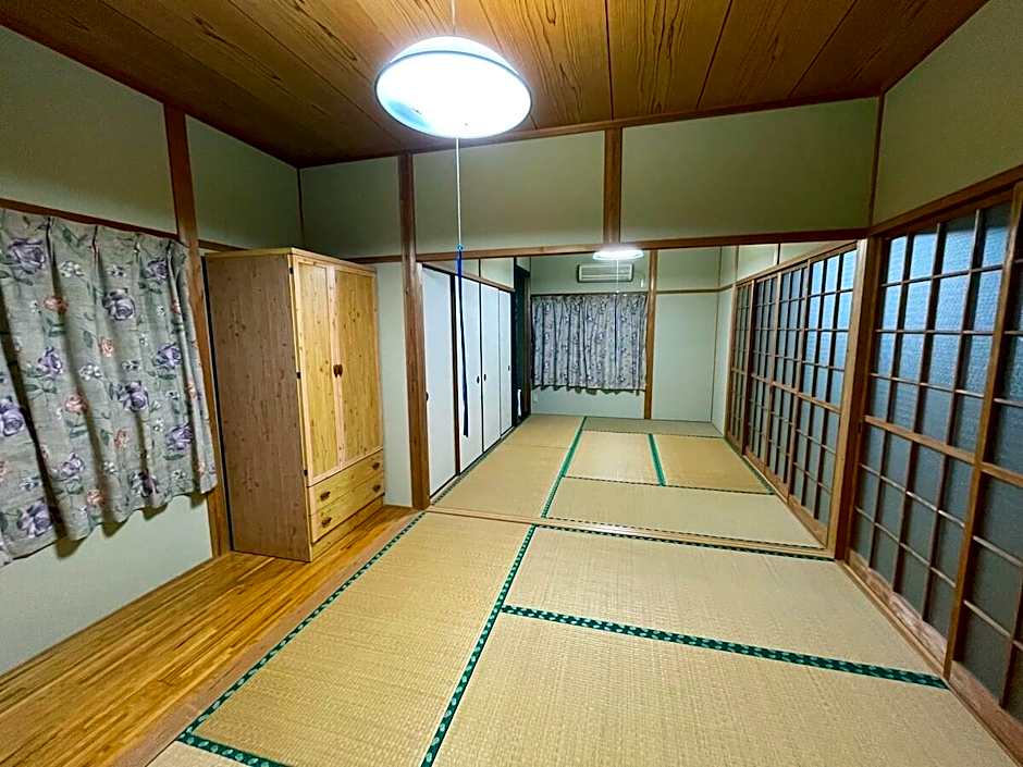 Photo 1 of 7 of Whole Guest House IKI HOUSE UROMI Iki House Urakai
