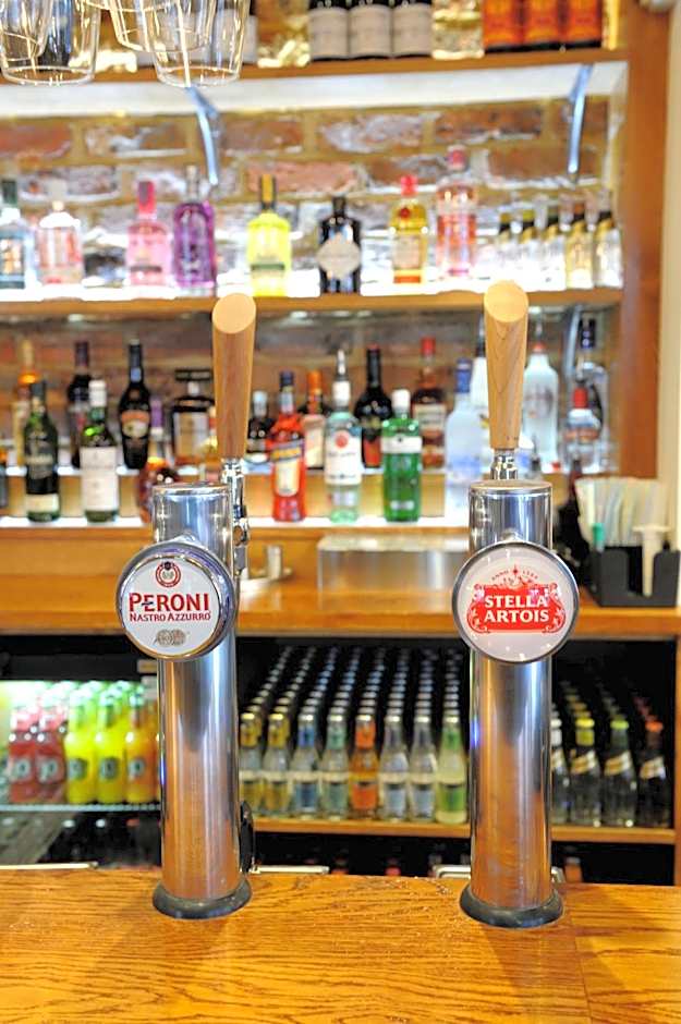 White Hart by Chef & Brewer Collection