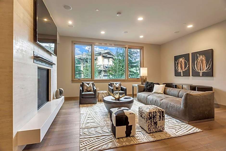 Stein Eriksen Residences