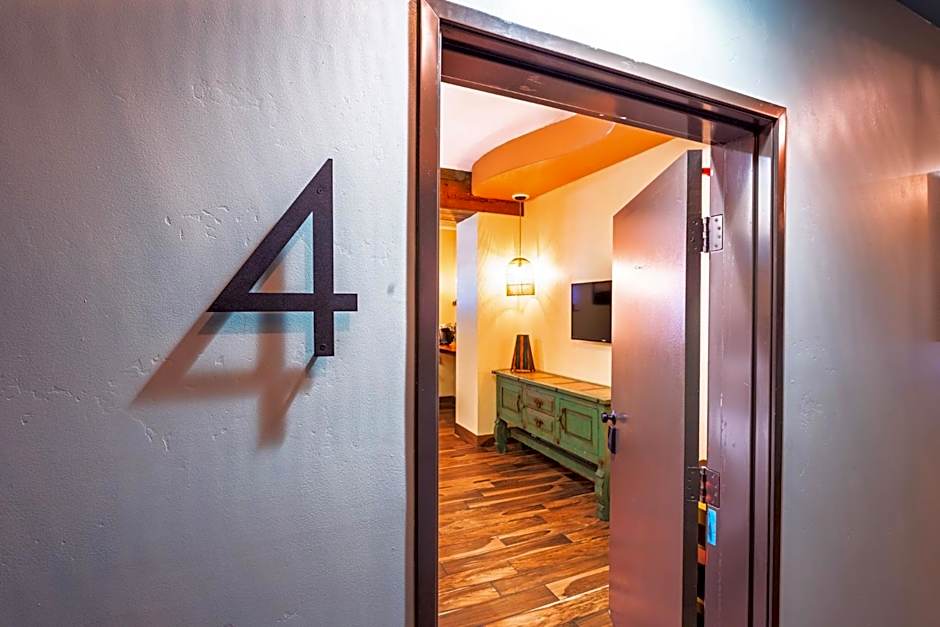 Nomads Hotel