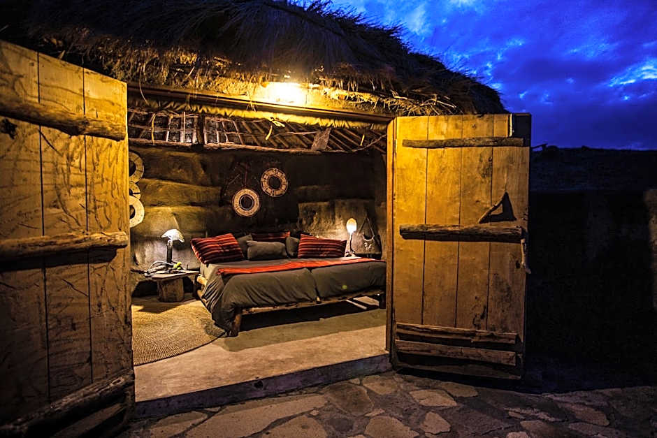 Original Maasai Lodge – Africa Amini Life