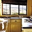 Caracal Lodge