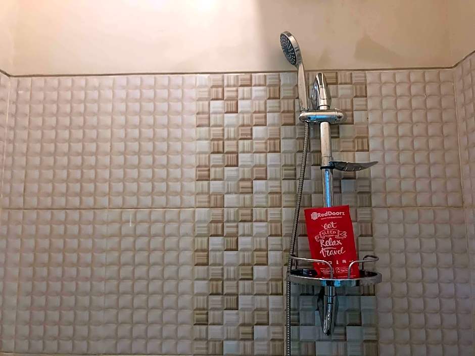 RedDoorz Syariah @ Jl. Cengger Ayam Dalam