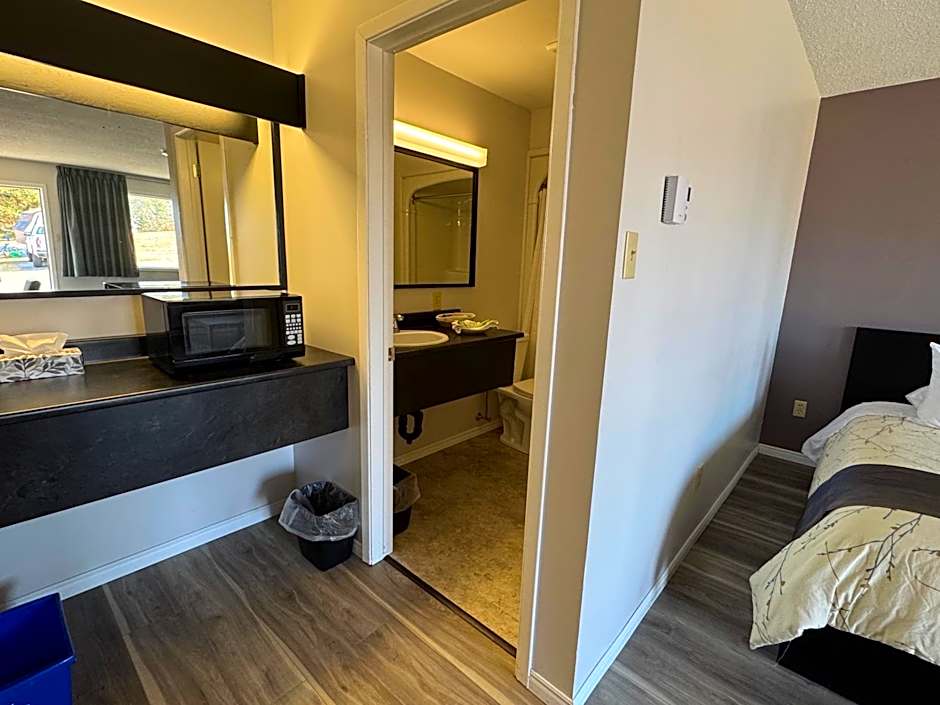 New Age Inn - Voyageur