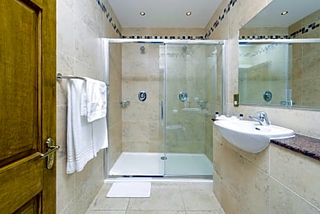 Standard Double or Twin Room (Woodland View) (1 Double Bed)