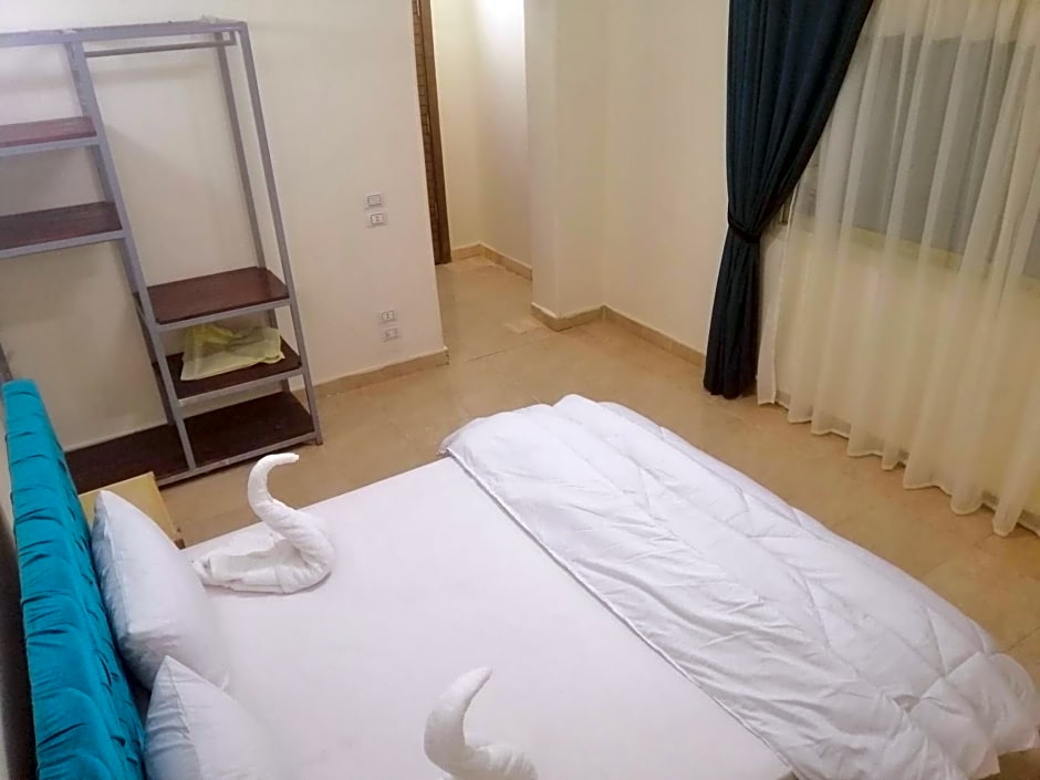 Anubis kingdom Pyramids View