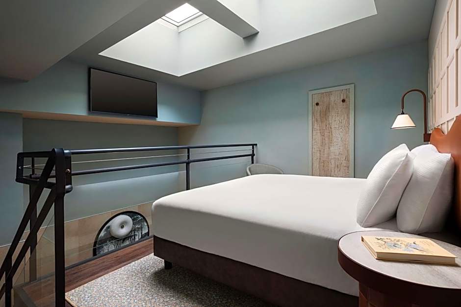 Spring House Hotel Rome Vatican, Tapestry Collection Hilton