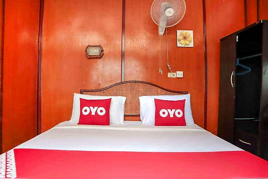 OYO 681 Paradise Hotel