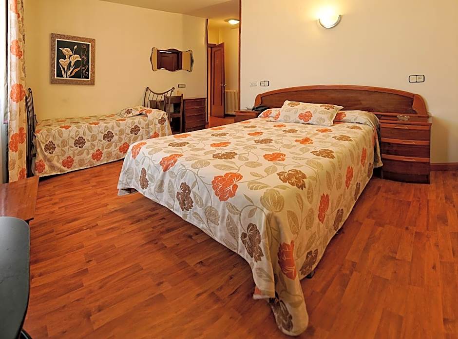 Zdjęcie 1 z 1 — Quadruple Room
