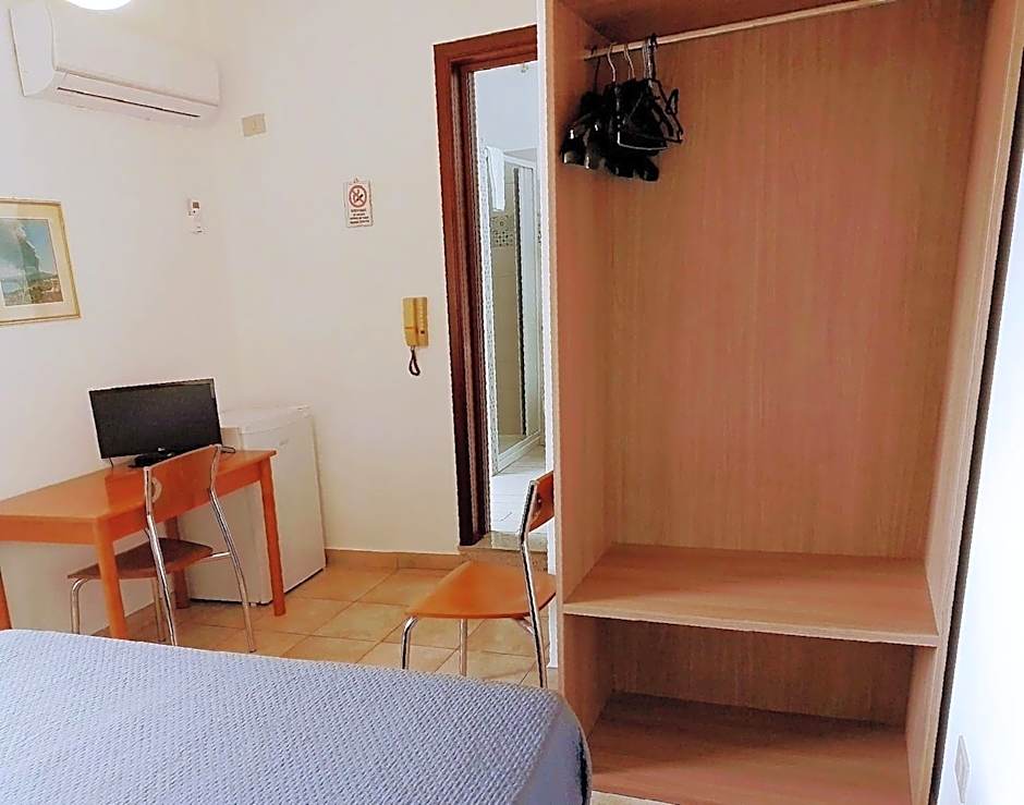 Hotel Pensione Cundari